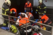 台鐵事故！乘客「疑探頭」遭撞擊命危搶救中