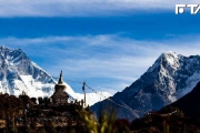 尼泊爾祭「登珠峰新規定」今年起登山客須攜帶糞便下山